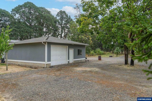 1780 Clover Ridge Rd NE, Albany, OR 97322