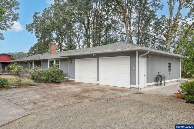1780 Clover Ridge Rd NE, Albany, OR 97322