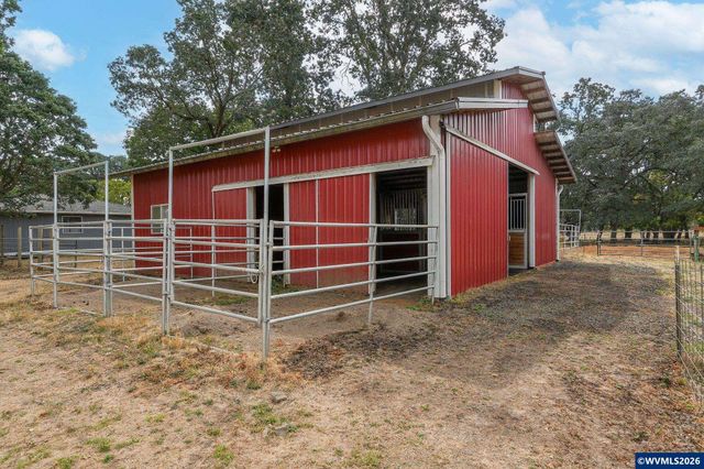 1780 Clover Ridge Rd NE, Albany, OR 97322