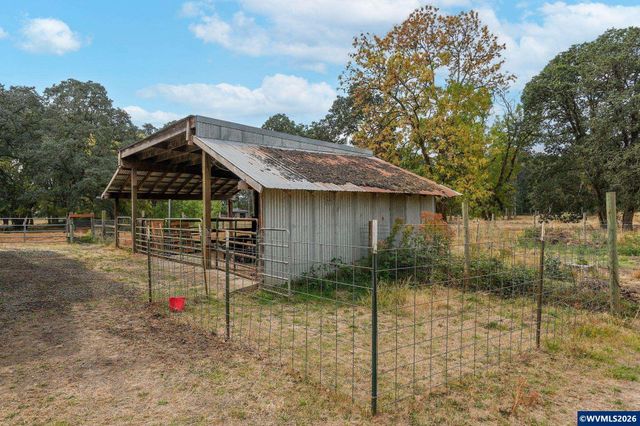 1780 Clover Ridge Rd NE, Albany, OR 97322