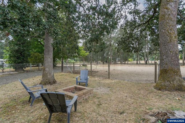 1780 Clover Ridge Rd NE, Albany, OR 97322