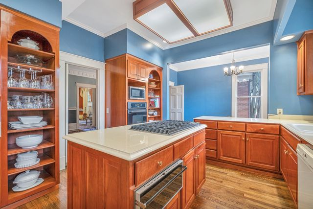 908 W Main St, Franklin, TN 37064