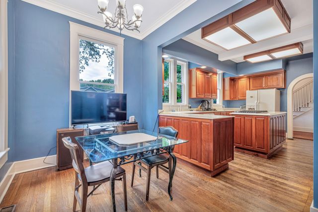 908 W Main St, Franklin, TN 37064