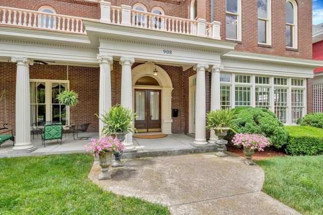 908 W Main St, Franklin, TN 37064