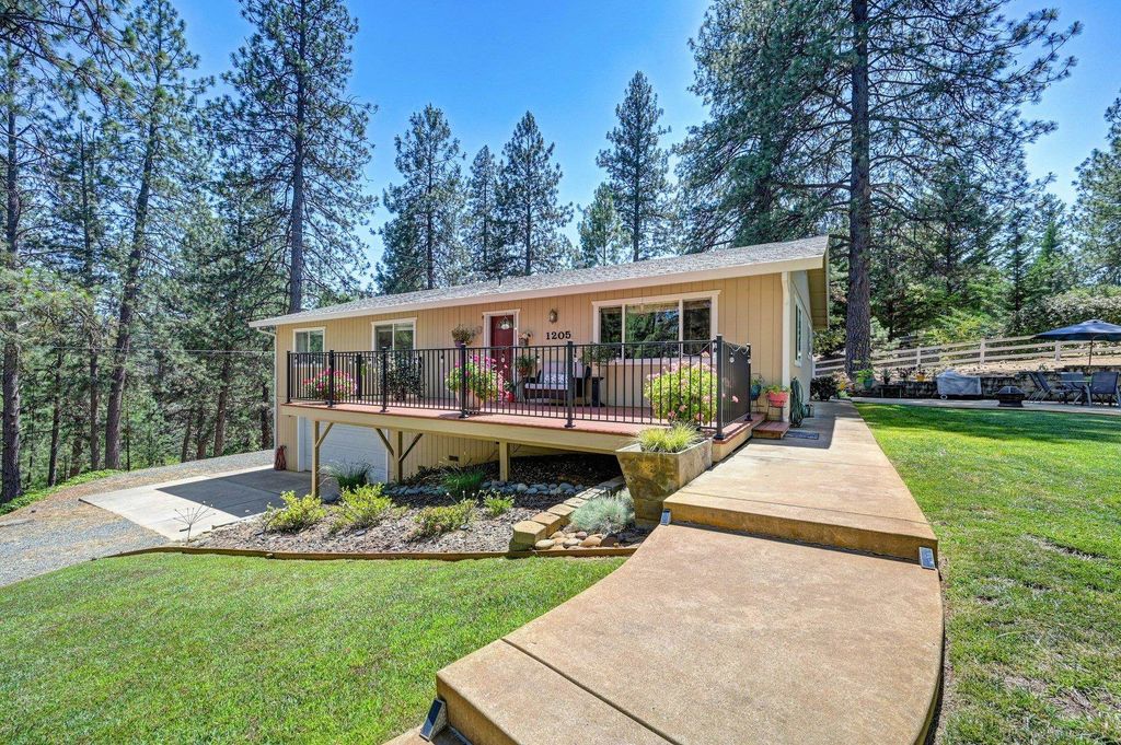 1205 Tokayana Ranch Lane, Colfax, CA 95713