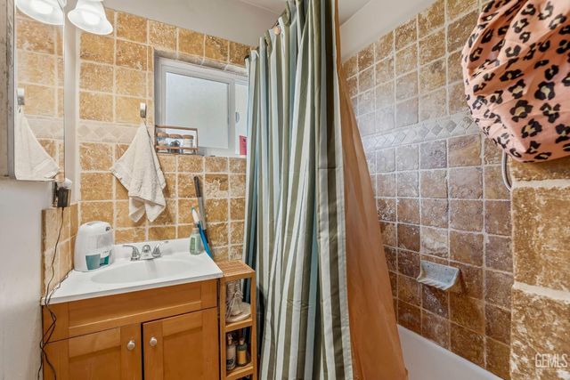 2807 San Pablo Avenue, Bakersfield, CA 93306