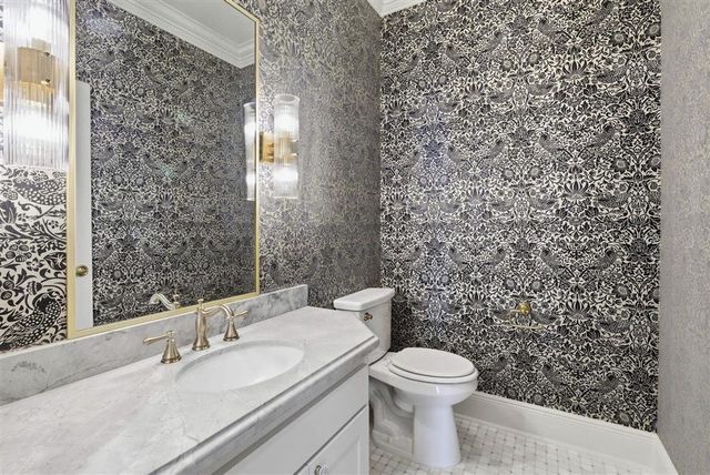 3811 Lake Street, Lake Charles, LA 70605