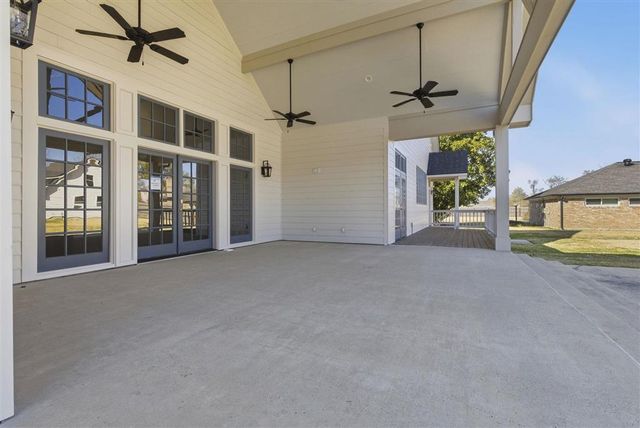 3811 Lake Street, Lake Charles, LA 70605