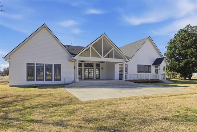 3811 Lake Street, Lake Charles, LA 70605