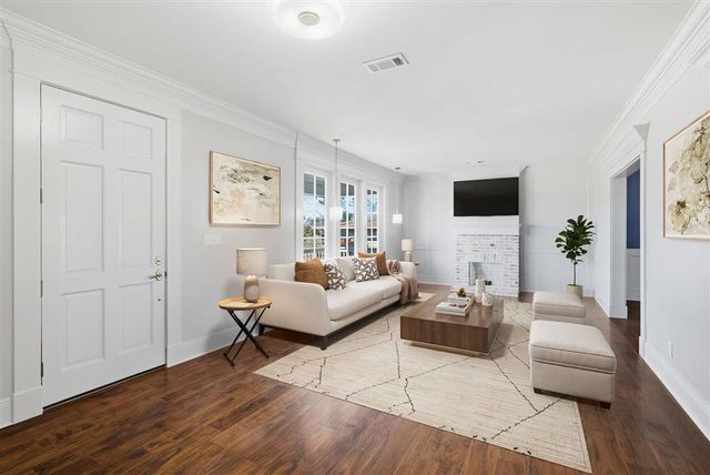 3811 Lake Street, Lake Charles, LA 70605