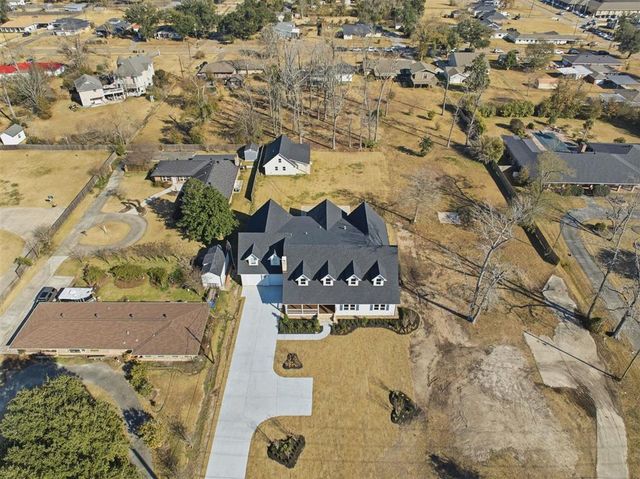 3811 Lake Street, Lake Charles, LA 70605