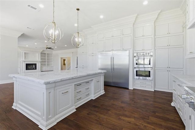 3811 Lake Street, Lake Charles, LA 70605