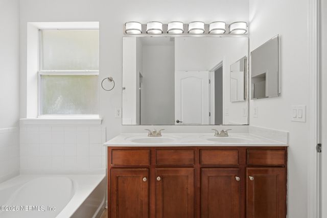 11734 ALEXANDRA Drive, Jacksonville, FL 32218