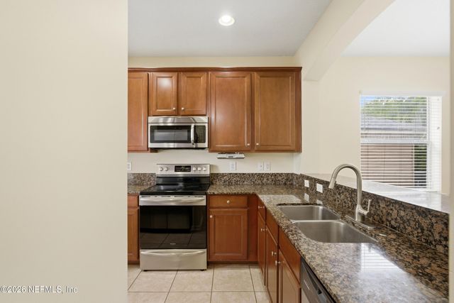 11734 ALEXANDRA Drive, Jacksonville, FL 32218