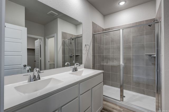 5631 Franklin Hills, Von Ormy, TX 78073