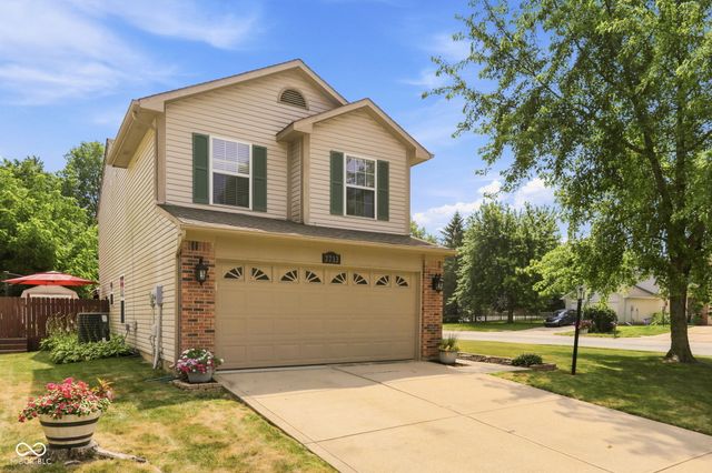 7713 Lake Vista Lane, Indianapolis, IN 46217
