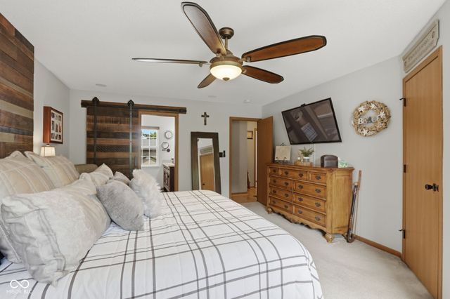 7713 Lake Vista Lane, Indianapolis, IN 46217