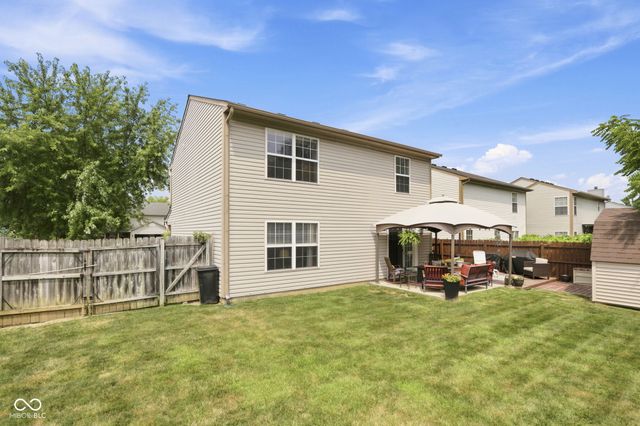 7713 Lake Vista Lane, Indianapolis, IN 46217