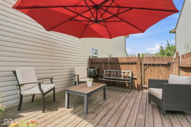 7713 Lake Vista Lane, Indianapolis, IN 46217