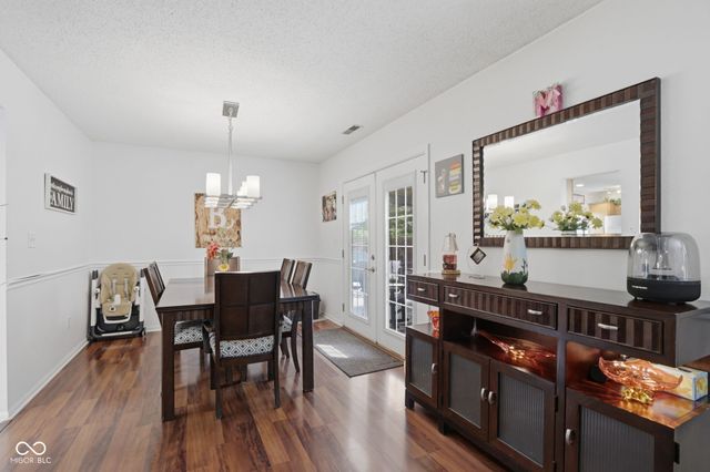 7713 Lake Vista Lane, Indianapolis, IN 46217