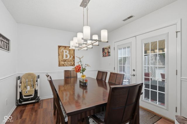 7713 Lake Vista Lane, Indianapolis, IN 46217