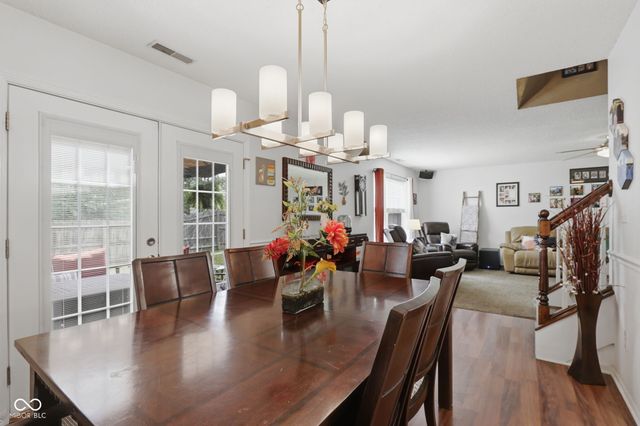 7713 Lake Vista Lane, Indianapolis, IN 46217