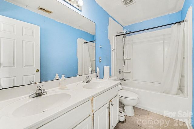 9911 Atkins Ridge Drive, Charlotte, NC 28213