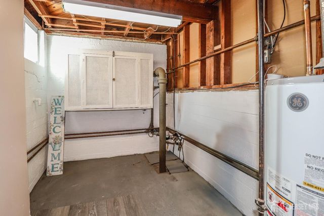 20 Alastair Place, Colonia, NJ 07067