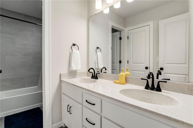 18886 W 169th Street, Olathe, KS 66062