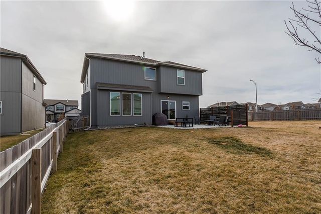 18886 W 169th Street, Olathe, KS 66062