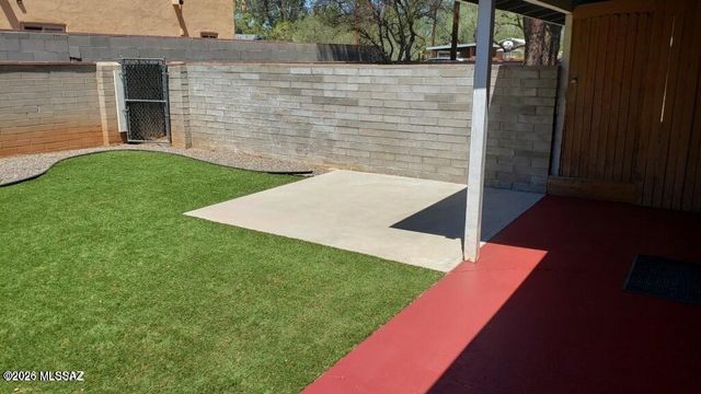 3991 E Timrod Street, Tucson, AZ 85711