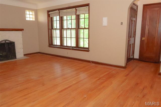1067 Melvin Avenue, St Louis, MO 63137