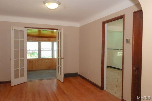 1067 Melvin Avenue, St Louis, MO 63137