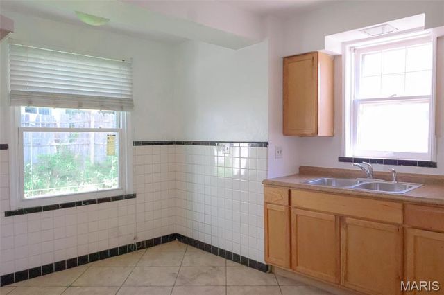 1067 Melvin Avenue, St Louis, MO 63137