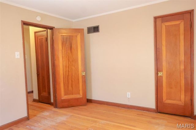 1067 Melvin Avenue, St Louis, MO 63137