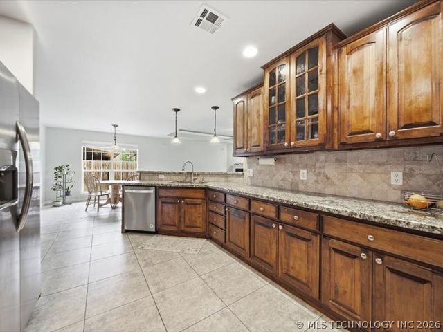 11809 S Vine Street, Jenks, OK 74037