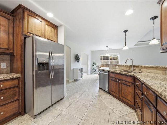 11809 S Vine Street, Jenks, OK 74037