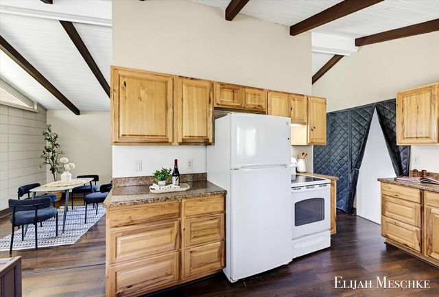 9670 Almena Drive, Kalamazoo, MI 49009