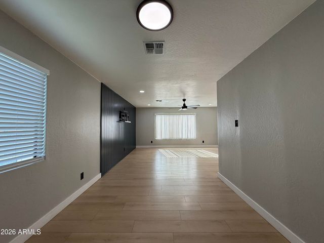 429 E GREENWAY Drive, Tempe, AZ 85282