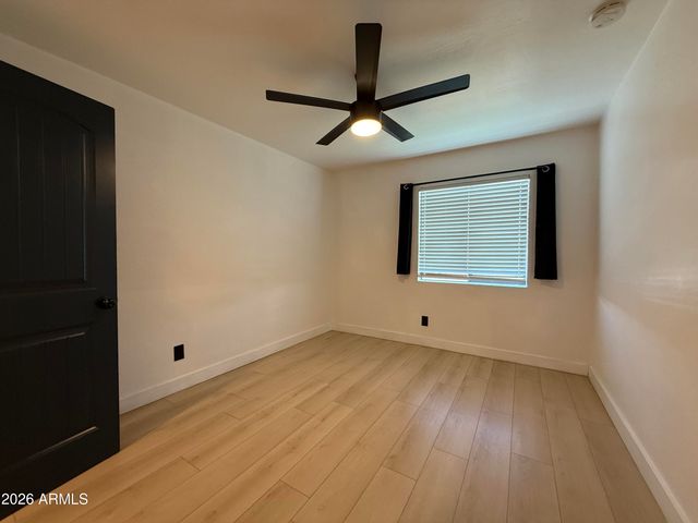 429 E GREENWAY Drive, Tempe, AZ 85282