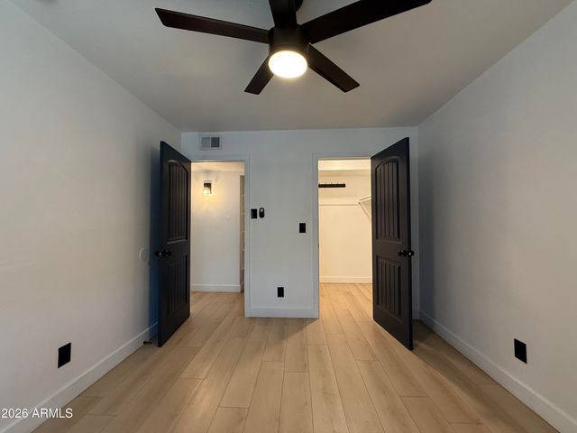 429 E GREENWAY Drive, Tempe, AZ 85282