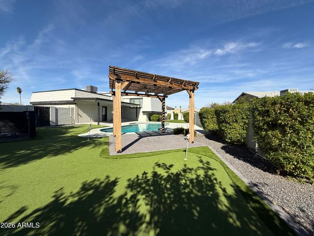 429 E GREENWAY Drive, Tempe, AZ 85282