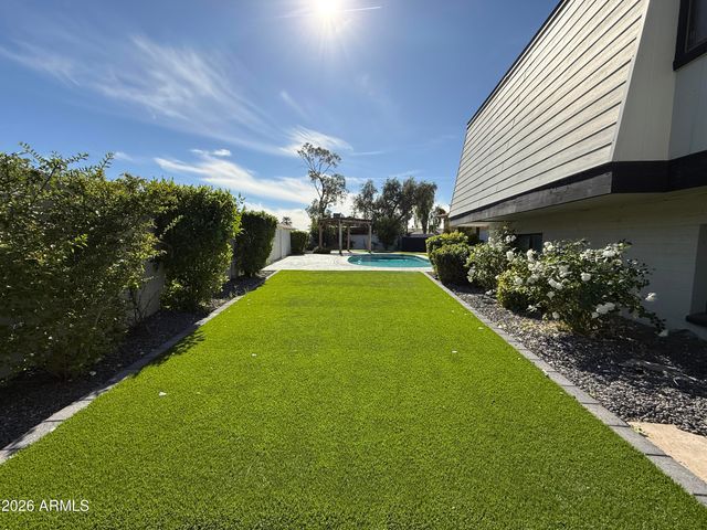 429 E GREENWAY Drive, Tempe, AZ 85282