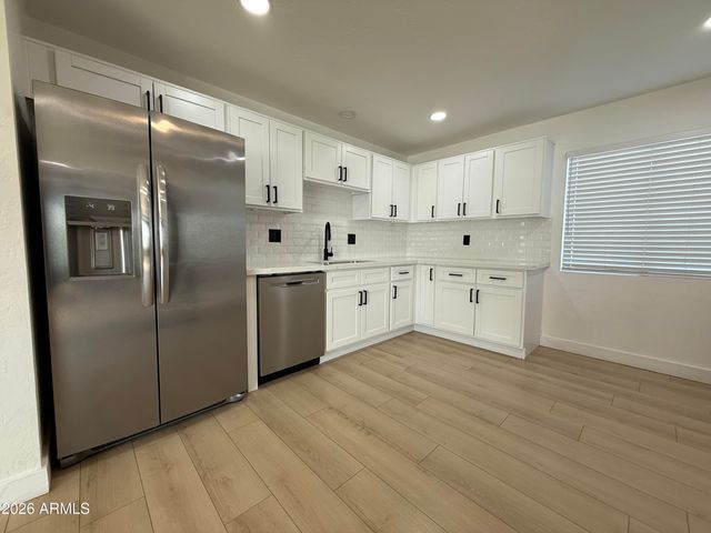 429 E GREENWAY Drive, Tempe, AZ 85282