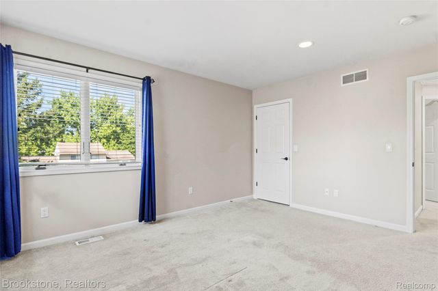 2115 ALDWIN Drive, West Bloomfield Charter Township, MI 48324