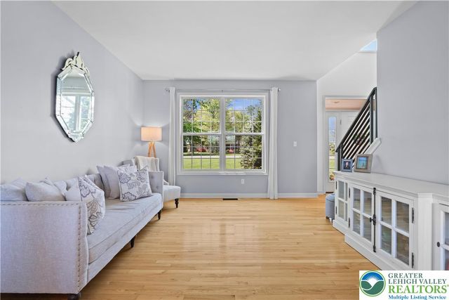 2255 Redwood Drive, North Whitehall Twp, PA 18080