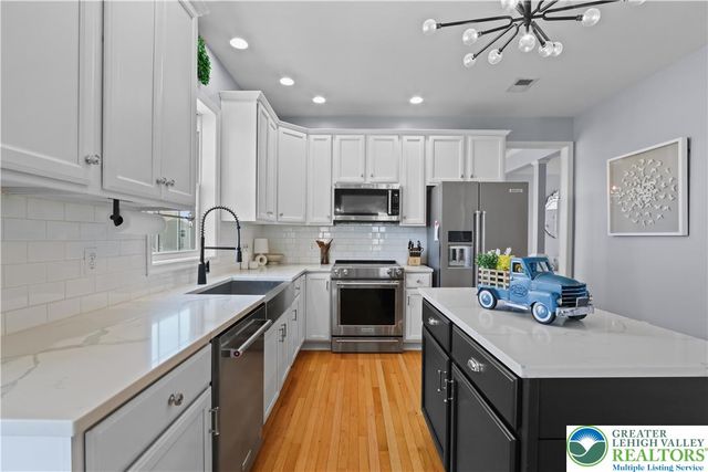 2255 Redwood Drive, North Whitehall Twp, PA 18080