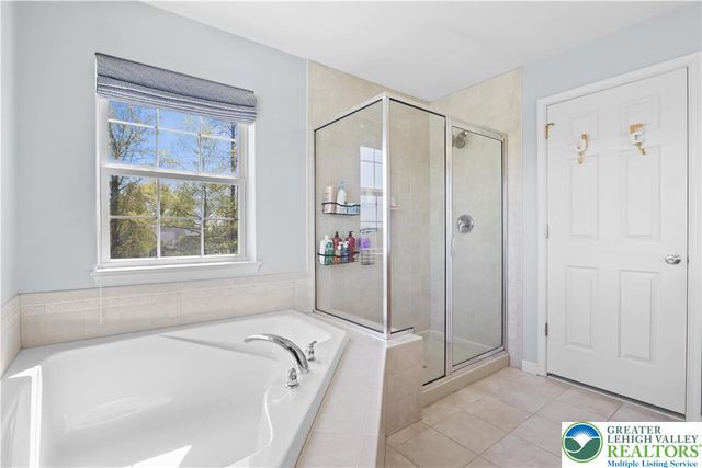 2255 Redwood Drive, North Whitehall Twp, PA 18080