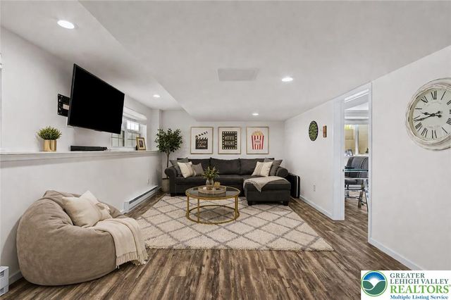 2255 Redwood Drive, North Whitehall Twp, PA 18080