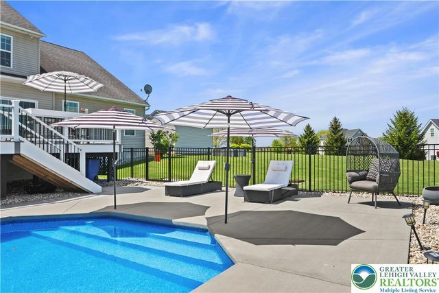 2255 Redwood Drive, North Whitehall Twp, PA 18080